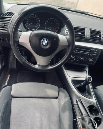 BMW Seria 1 cena 15500 przebieg: 242000, rok produkcji 2005 z Ujazd małe 326